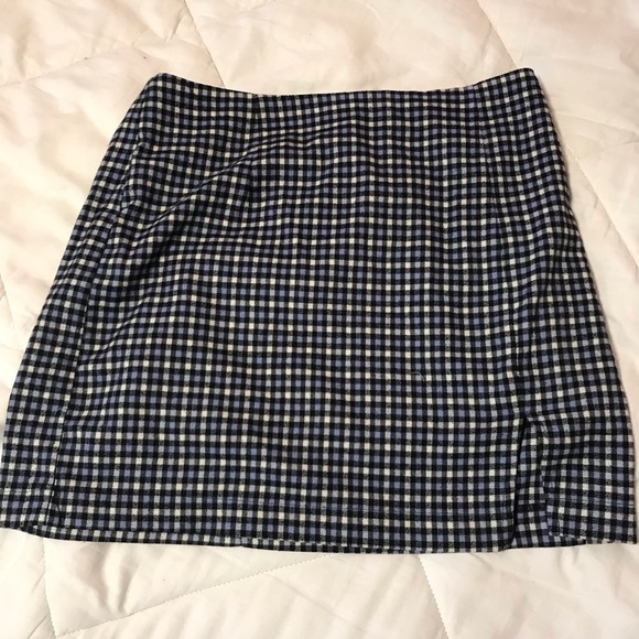 Dresses & Skirts - Plaid skirt with slit